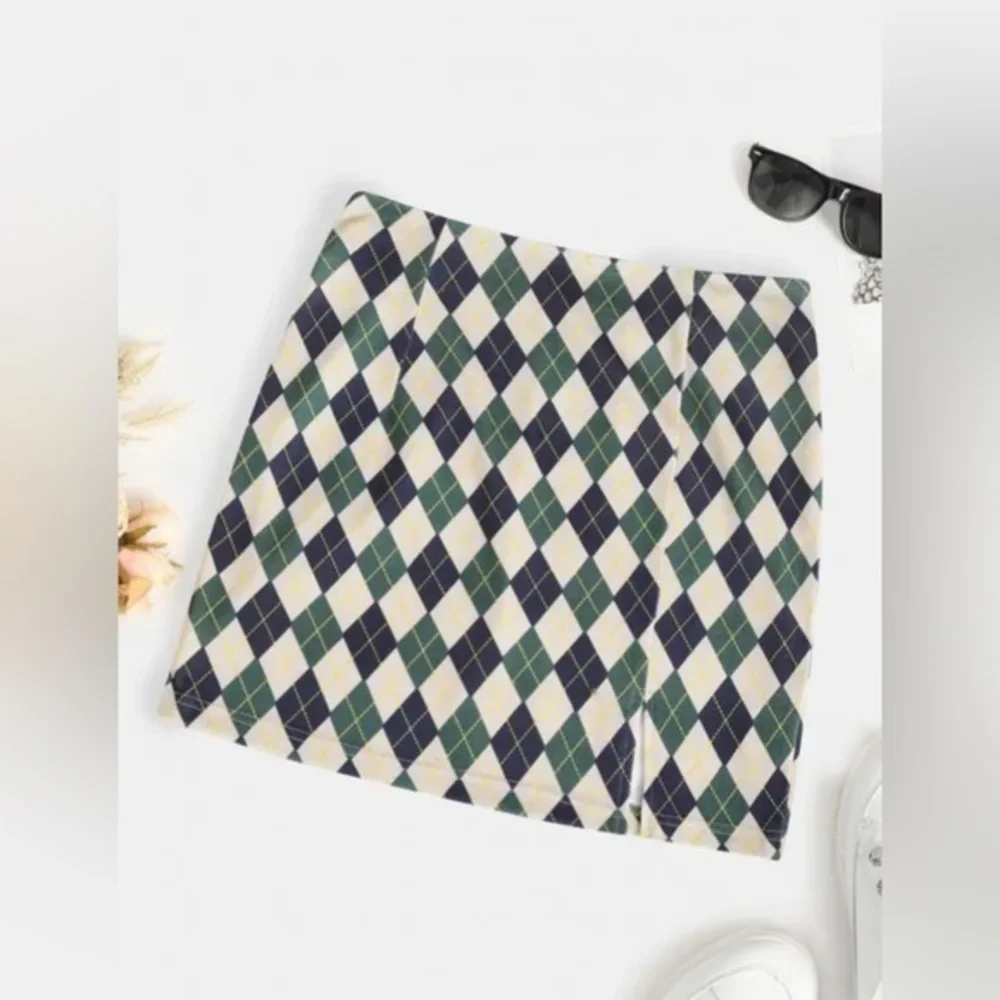 Zaful Front Slit Argyle Mini Skirt